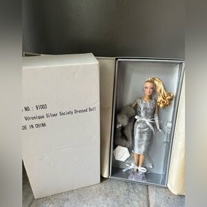 Integrity Toys Jason Wu Fashion Royalty Silver Society Veronique Perrin Doll
